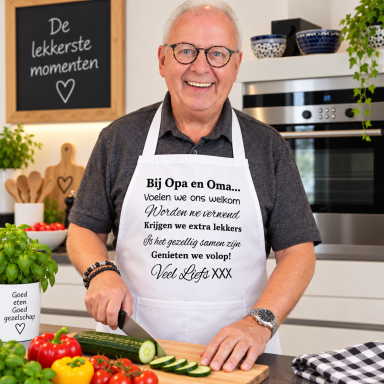 Keukenschort met grappige tekst bedrukt cadeau Bij opa en oma thuis regels